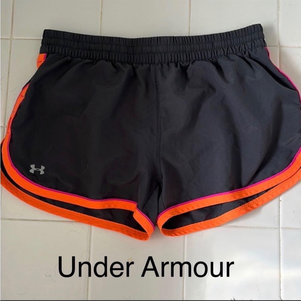 Under Armour Heatgear nylon shorts EUC size med